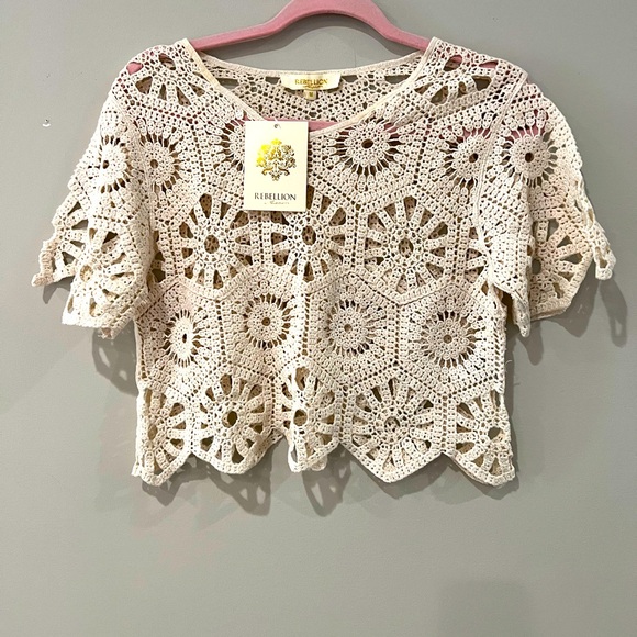 Rebellion crochet top - Picture 1 of 1